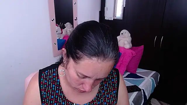 Snapshot of CristialJones_ chatting on 11-07-25, 01:33 CristialJones online show from 11-07-25, 01:33