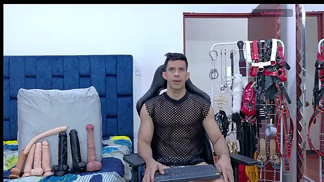 JoseRumbero26 online show from 05-20-26, 11:49