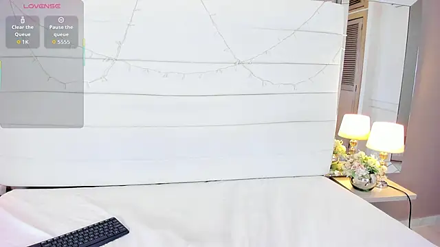 Lilly 2809  online show from 11-11-25, 04:23