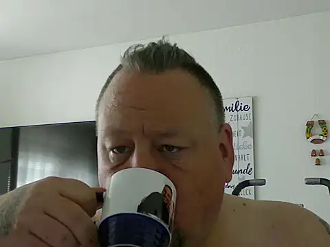 Snapshot of pimmelmann3 chatting on 04-17-26, 10:29 pimmelmann3 online show from 04-17-26, 10:29
