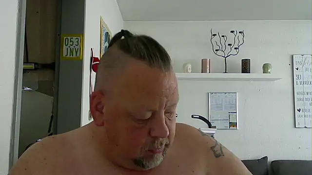 Snapshot of pimmelmann3 chatting on 05-03-26, 08:20 pimmelmann3 online show from 05-03-26, 08:20