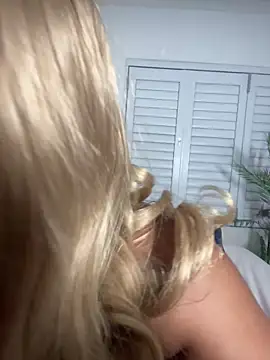 Stunning Booty online show from 06-08-26, 01:28