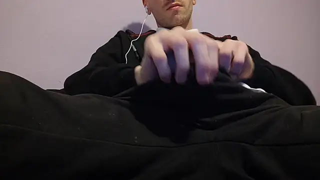  Hocthus  online show from 02-09-25, 06:37