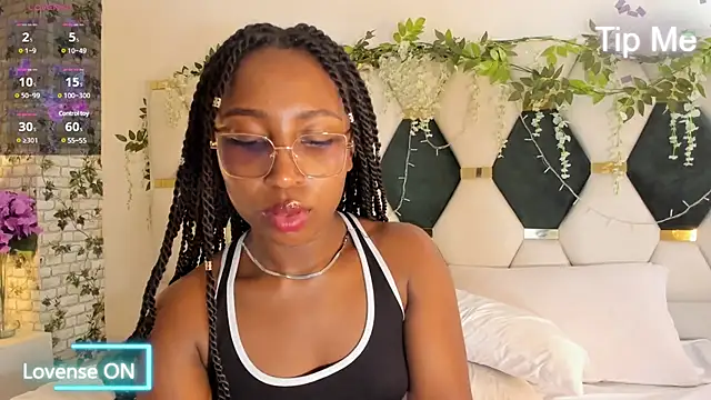 EmmaSanzz  online show from 03-03-25, 05:39