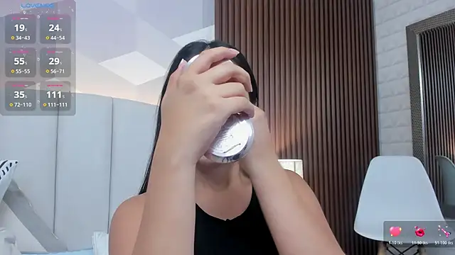 Julietasantos   online show from 03-06-26, 06:37