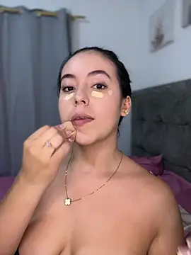 Julietasantos   online show from 07-30-26, 08:19