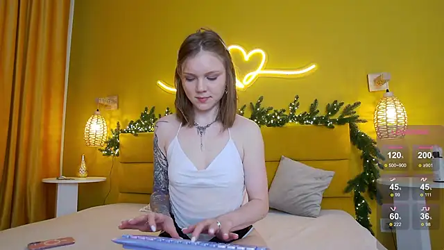 lessysweety online show from 11-28-25, 03:20