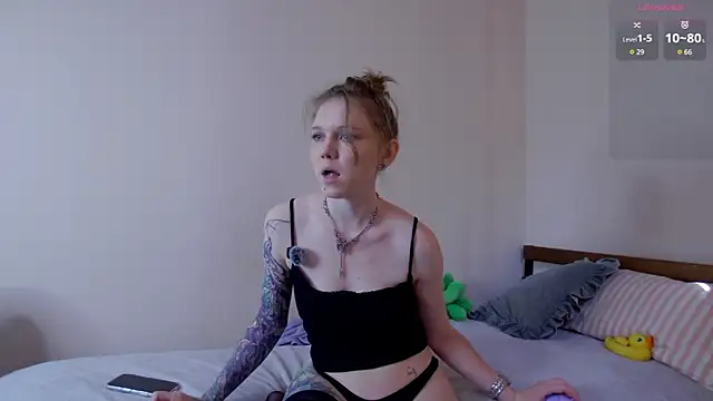 Snapshot of lessysweety chatting on 07-15-26, 02:50 lessysweety online show from 07-15-26, 02:50