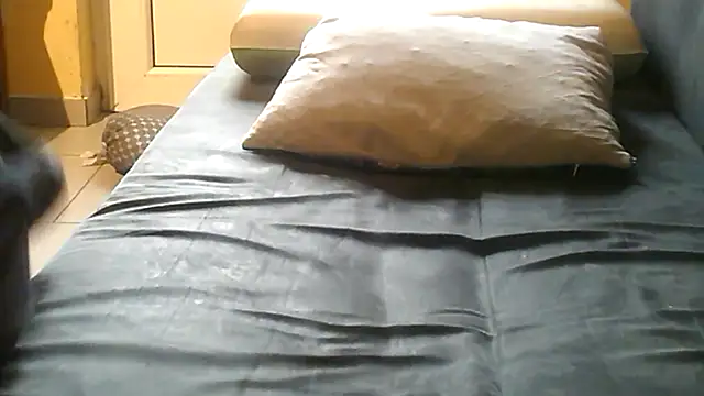 Snapshot of vimilili chatting on 02-10-26, 03:27 vimilili online show from 02-10-26, 03:27