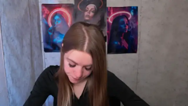 AliceFlirtt  online show from 12-04-25, 11:19