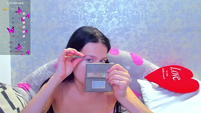 Vanessa Florence online show from 10-17-25, 01:20