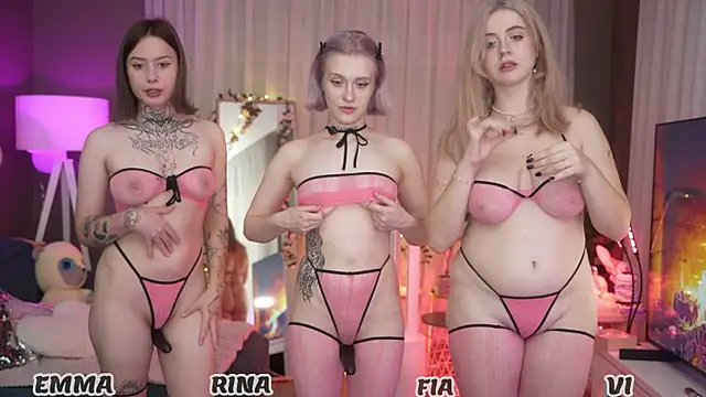 your favoritegirls online show from 09-15-25, 04:01