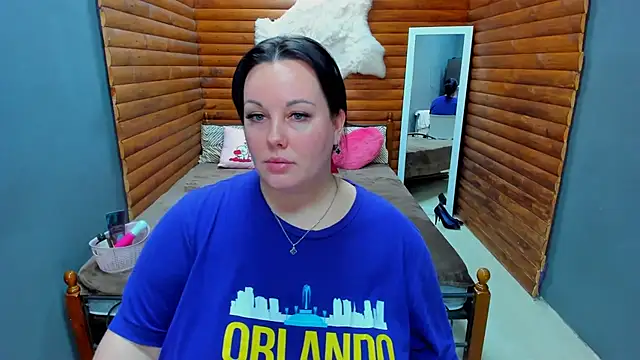 BubbleEmma online show from 01-19-25, 02:04