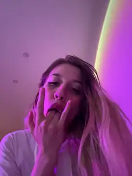 Dooubletroublee online show from 01-20-25, 12:57