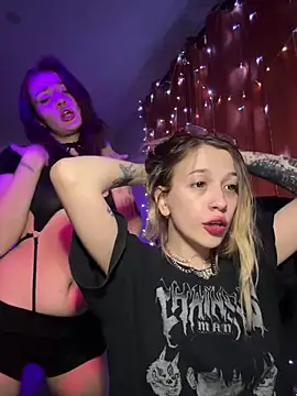 Dooubletroublee online show from 01-25-25, 04:23