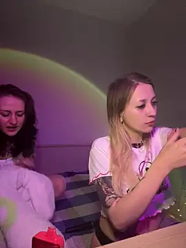 Dooubletroublee online show from 02-21-25, 03:01