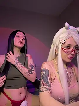 Dooubletroublee online show from 02-28-25, 11:23