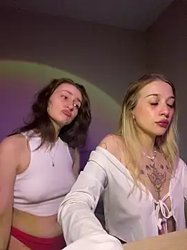 Dooubletroublee online show from 03-05-25, 12:49