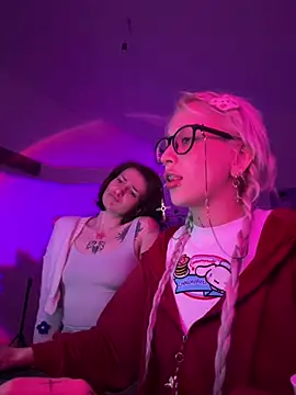 Dooubletroublee online show from 05-07-26, 11:54