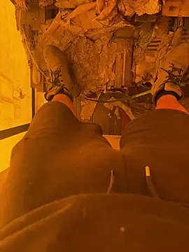 Snapshot of cussy007 chatting on 10-13-25, 10:04 cussy007 online show from 10-13-25, 10:04