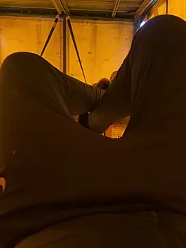 Snapshot of cussy007 chatting on 12-17-25, 01:28 cussy007 online show from 12-17-25, 01:28