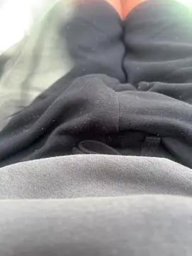 Snapshot of cussy007 chatting on 03-21-26, 01:05 cussy007 online show from 03-21-26, 01:05