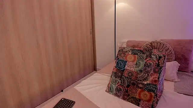 Snapshot of Lady_lacey05 chatting on 11-12-25, 05:46 Lady lacey05 online show from 11-12-25, 05:46