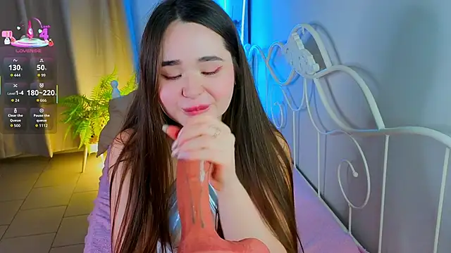 KateBleare online show from 10-10-25, 03:33