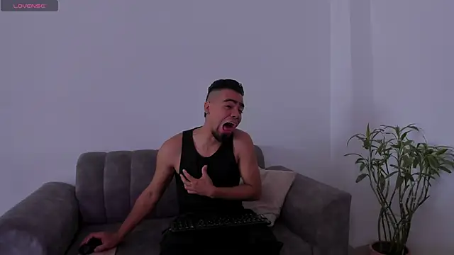 PittAndLunaa online show from 05-17-26, 12:23