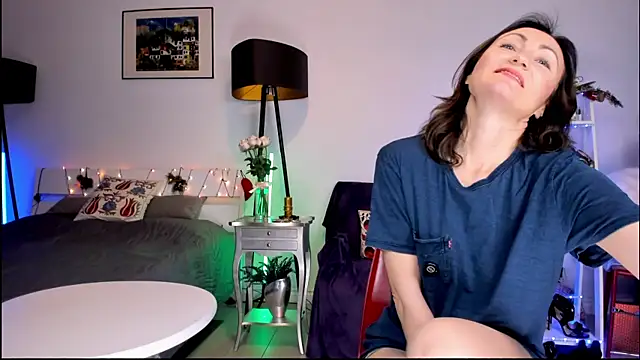 MissAliciaFD online show from 12-11-24, 05:37