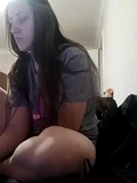 Snapshot of emeli_moon chatting on 01-11-26, 07:30 emeli moon online show from 01-11-26, 07:30