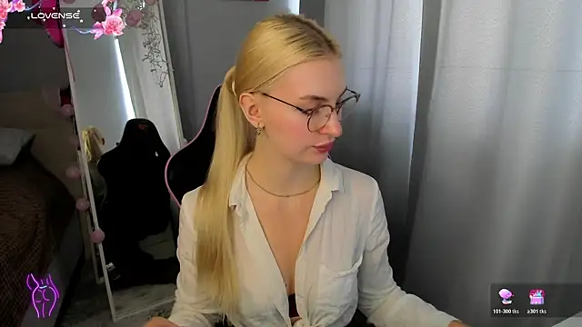 Kimmy powell online show from 06-30-26, 04:02