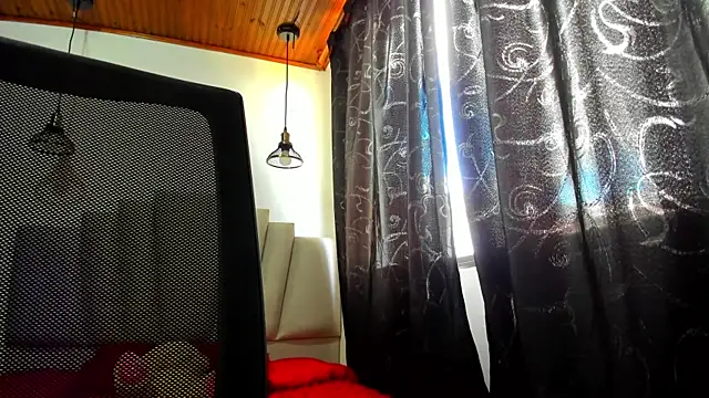 samantha  wilson online show from 10-24-25, 03:19