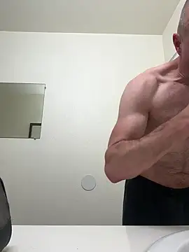 El Gizmo online show from 01-15-25, 09:02