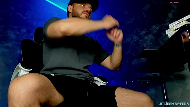 juliusmasters online show from 05-13-26, 06:49