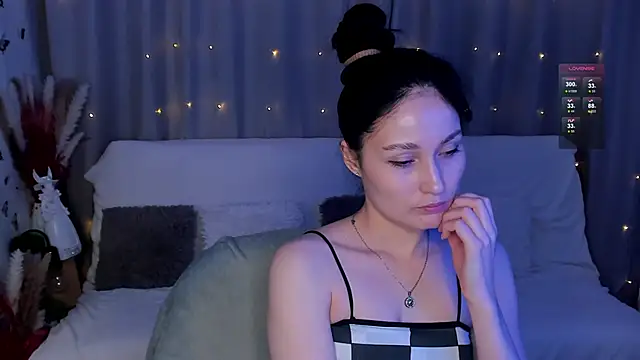 Snapshot of LisaMooore chatting on 01-29-25, 02:40 LisaMooore online show from 01-29-25, 02:40