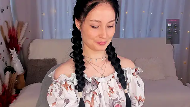 Snapshot of LisaMooore chatting on 02-14-25, 09:56 LisaMooore online show from 02-14-25, 09:56