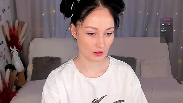 Snapshot of LisaMooore chatting on 02-15-25, 12:22 LisaMooore online show from 02-15-25, 12:22