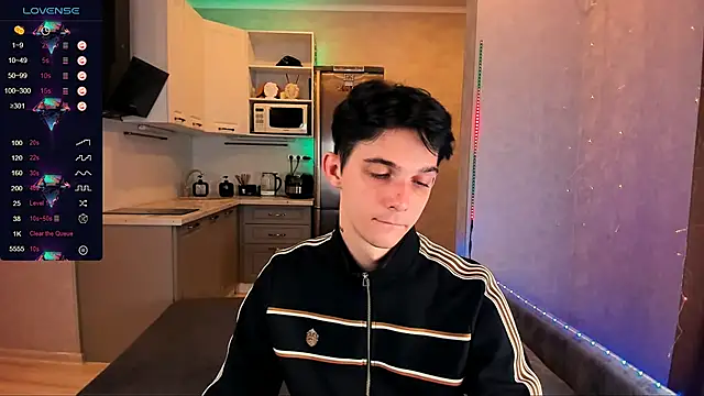 Snapshot of Aaron_Boom chatting on 09-13-25, 11:26 Aaron Boom online show from 09-13-25, 11:26