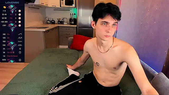 Snapshot of Aaron_Boom chatting on 09-14-25, 11:15 Aaron Boom online show from 09-14-25, 11:15