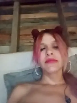 KeylacabreraC online show from 11-06-25, 01:17