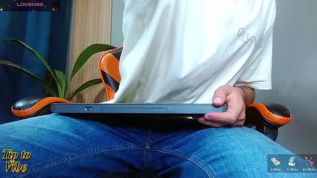 Mr WhiteCock online show from 12-03-25, 11:03