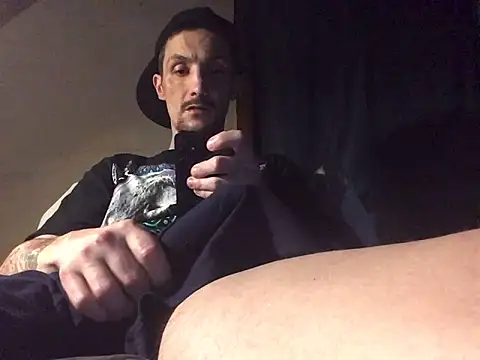 Snapshot of jabo870 chatting on 12-18-24, 01:23 jabo870 online show from 12-18-24, 01:23