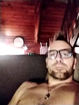 Snapshot of tomee83 chatting on 10-23-25, 05:07 tomee83 online show from 10-23-25, 05:07