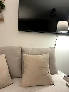 Snapshot of Rae_Lil_White chatting on 11-21-25, 11:14 Rae Lil White online show from 11-21-25, 11:14