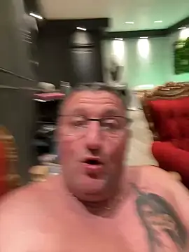 Snapshot of darkmoonsubmissive chatting on 02-26-25, 08:44 darkmoonsubmissive online show from 02-26-25, 08:44