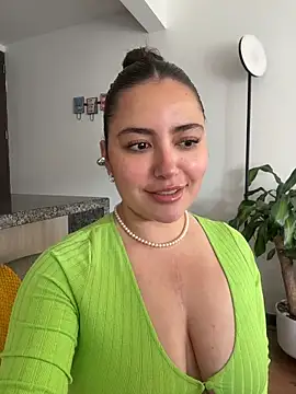 Snapshot of sukhakunis1 chatting on 06-01-26, 04:52 sukhakunis1 online show from 06-01-26, 04:52