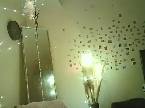 Snapshot of DaddyQuimHot chatting on 02-02-25, 02:17 DaddyQuimHot online show from 02-02-25, 02:17