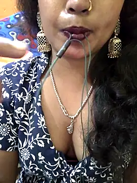 Snapshot of jasss-11 chatting on 11-08-25, 06:18 jasss-11 online show from 11-08-25, 06:18