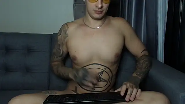 Snapshot of baphomet_from_ice chatting on 02-27-25, 09:47 baphomet from ice online show from 02-27-25, 09:47